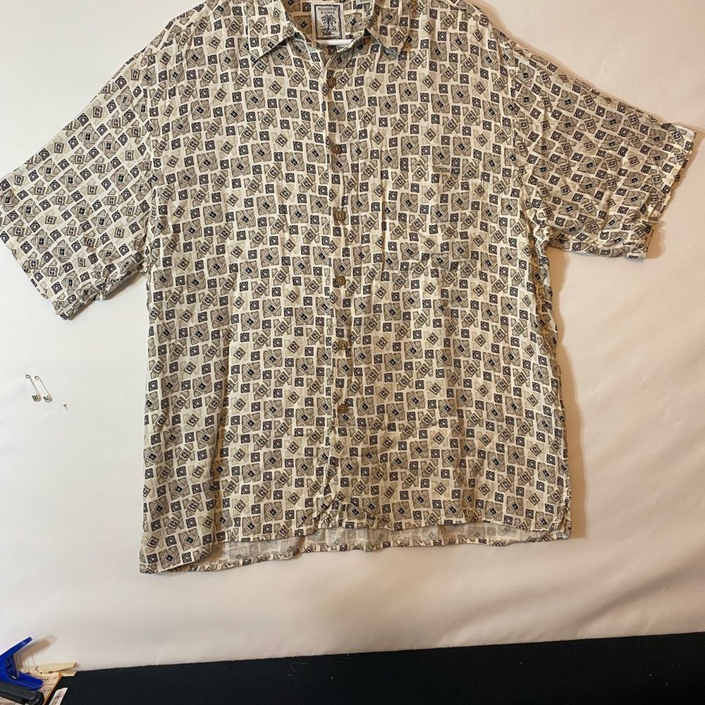 Roundtree & Yorke Beige Patterned Casual Button Down Shirt